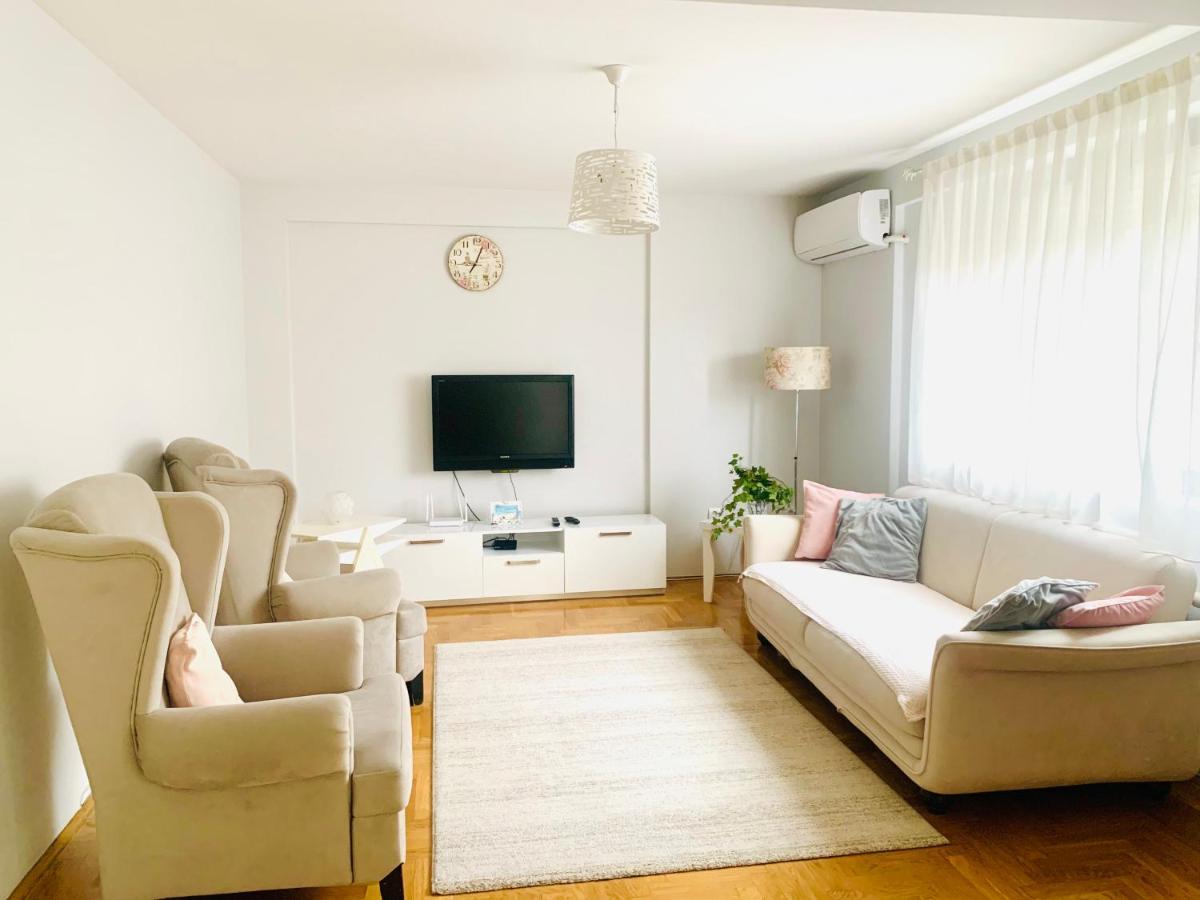 Cozy City Center Apartment Прізрен Екстер'єр фото
